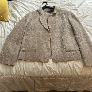 St. John mohair and wool blend beige fuzzy jacket with padded shoulders size 10